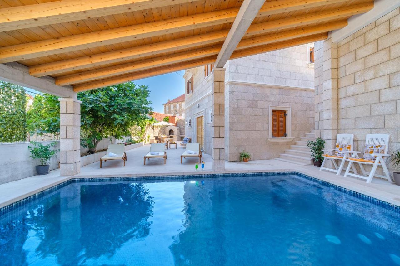 Luxury Stone Villa Nevija 2022 Private Villa Milna  Exterior photo